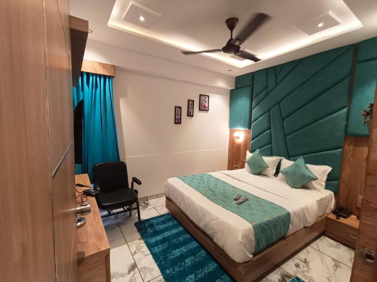 Hotel Prime Villa Gurukul 아흐메다바드 외부 사진